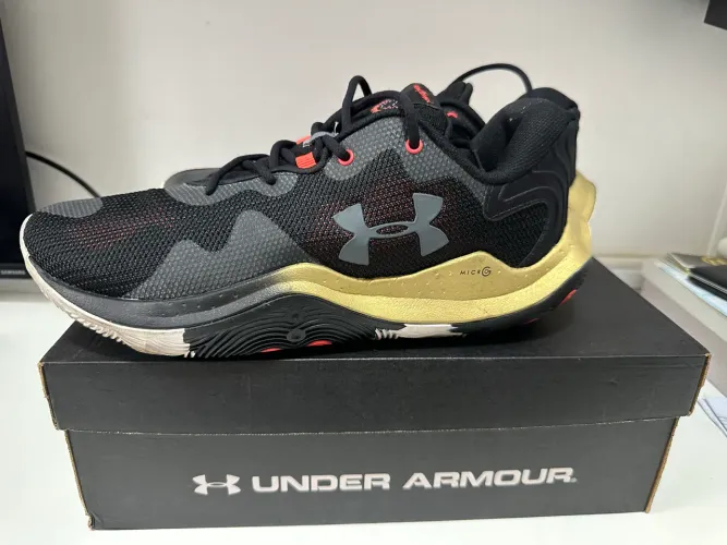TÊNIS UNDER ARMOUR QUICK CHARGER PRETO