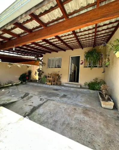 *Casa a venda em Goiabeiras