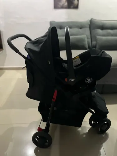 Carrinho de bb e bb conforto