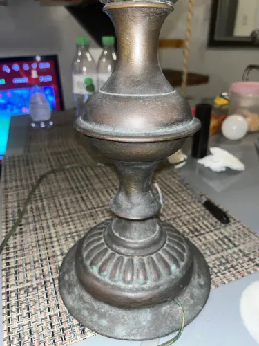 Luminária Antiga em Bronze com 4 Cúpulas de Vidro - 70 cm