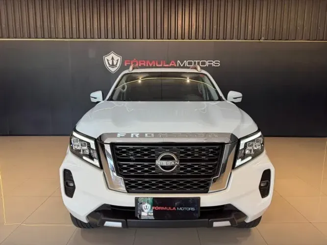 Nissan Frontier XE CD 4X4 2.3 Bi-TB Diesel Aut. 2024