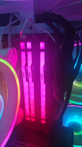 Memória RAM Kingston Fury Beast 5600mhz, RGB