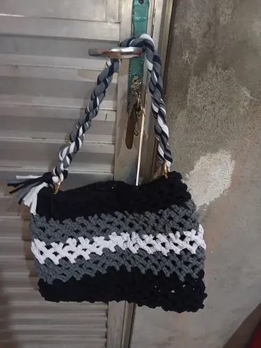 Bolsa bordada