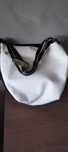 Bolsa nova