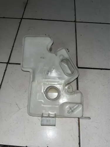 Reservatório Partida Frio Parabrisa Renault Kwid 289100419r