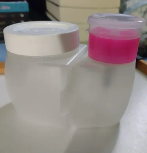 Dispenser para acetona e algodão