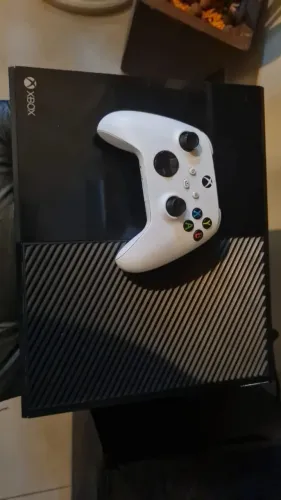 XBOX ONE FAT 365GB COM GTA V E PES 2021