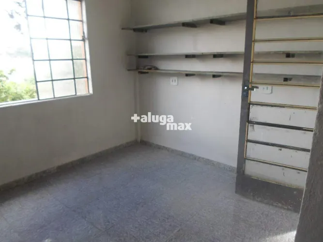 Barracão com 01 quarto no bairro Cachoeirinha
