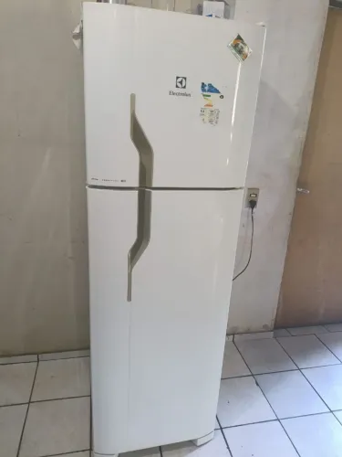 Refrigerador Electrolux DF35 A Frost Free