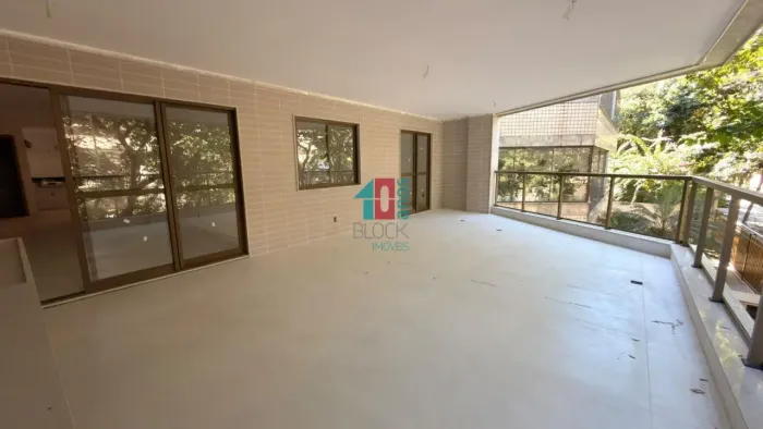 Recreio dos Bandeirantes | Apartamento 3 quartos, sendo 2 suites