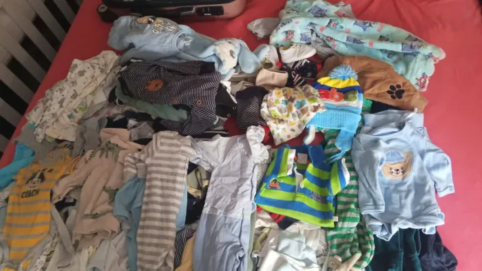 Lote de Roupas de bebê
