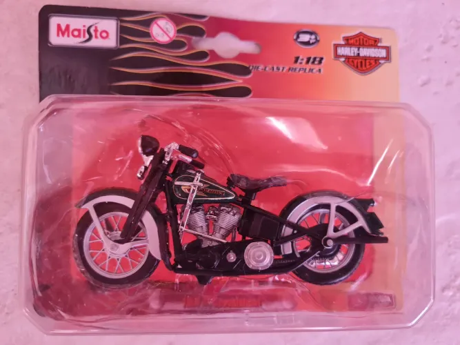 Moto colecionável. HARLEY-DAVIDSON 1:18