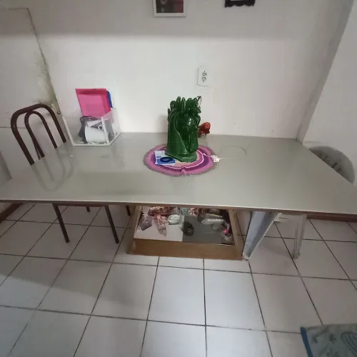 MESA DE VIDRO SEM CADEIRAS