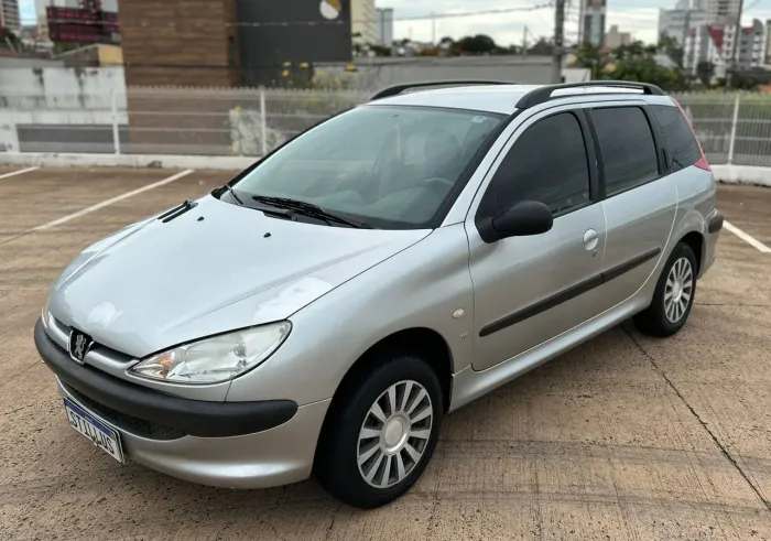 Peugeot 206 Presence 1.4/ 1.4 Flex 8V 5P 2005