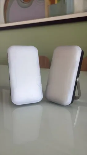 Leds com carregamento, lanterna e power bank