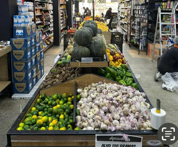 Vendo banca de hortifruti 