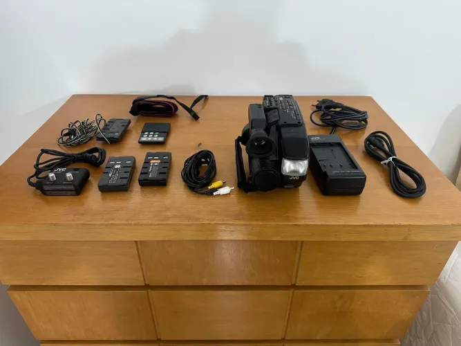Filmadora JVC CB-V39U