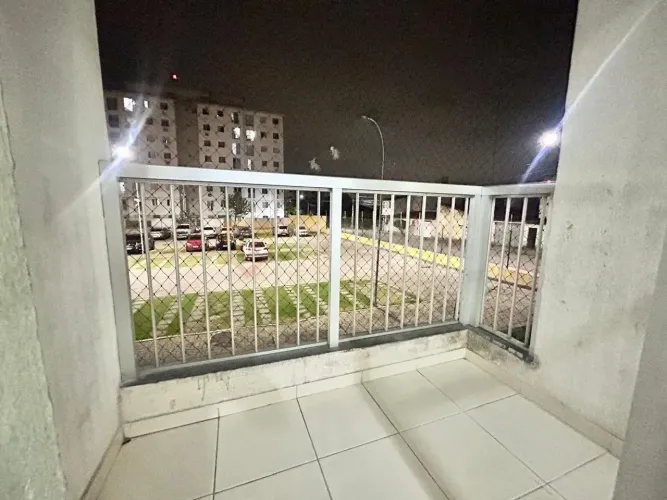Apartamento 2 quartos, suíte e varanda Cond. Vista do Atlântico