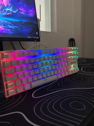 TECLADO MAGNÉTICO GAMER KUMARA PRO RGB BRANCO SWITCH VERMELHO