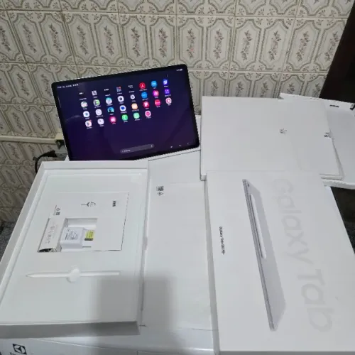 Samsunt Galaxy Tab S10 FE+