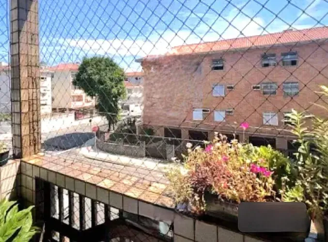 Apartamento de frente com 3 dormitórios com sacada à Venda no Embaré  Santos/SP