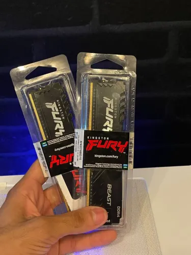 KIT 2X 16GB DDR4 3200MHz KINGSTON FURY BEAST LACRADAS R$1999,99 FRETE GRATIS OLX PAY