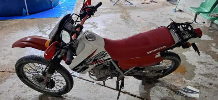 Honda xr200r 2002 R$7.200