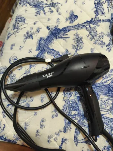 Secador de cabelo/ marca Taiff