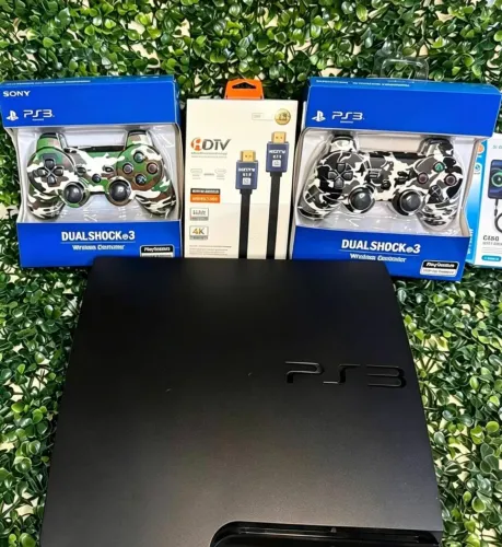 PS3 slim d.e.s.b.l.oq.u.e.a.d.o com jogos na memória dois controles mais garantia 