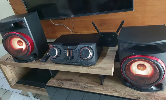 LG XBOOM - 2350W RMS, (Leia o anúncio).