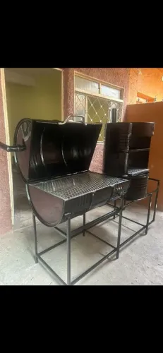 Vendo churrasqueira *