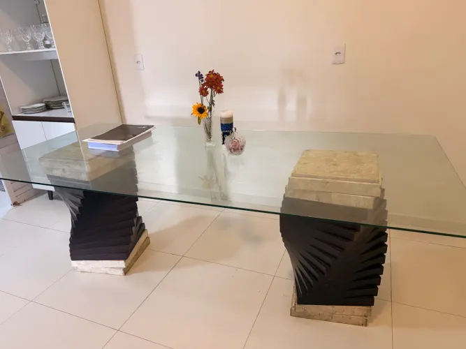 Mesa grande de vidro
