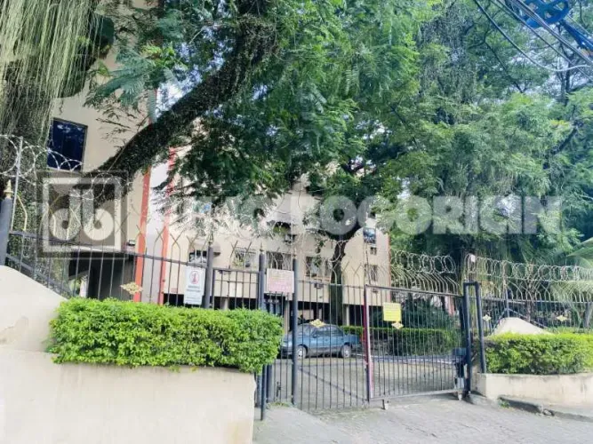 Apartamento : Padrão / Residencial / Taquara/1quarto/sala/1banheiro social/cozinha/area se