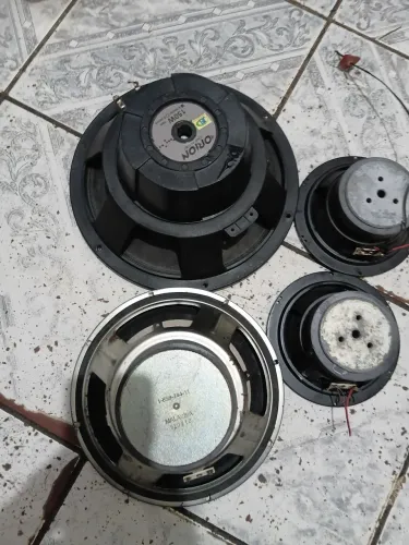 Alto-falante de 12 e de 6