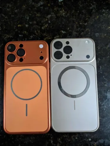2 Capinhas para iPhone 13 PRO Max material muito resistente. (Modelo iPhone 17 pro Max)