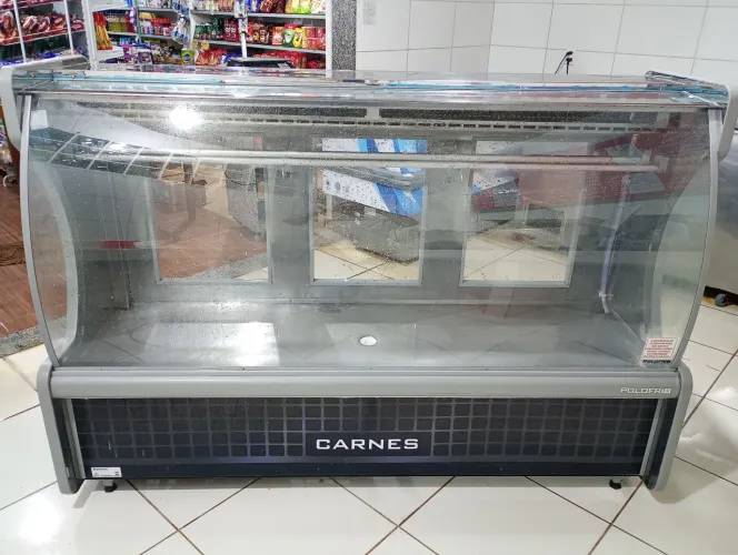 Expositor para carnes Polo Frio, 2 metros