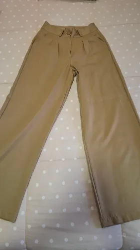 Vendo calça tamanho M 