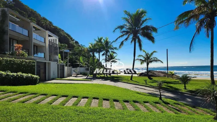 Casa com 4 dormitórios para alugar por dia - Centro - Guaratuba/PR