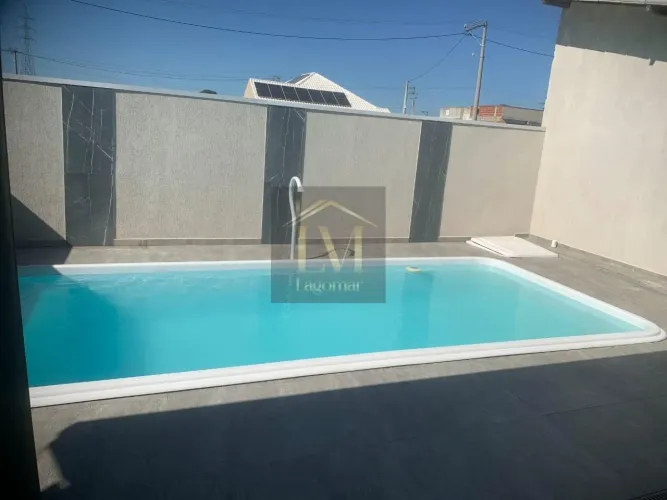 Casa a venda com piscina