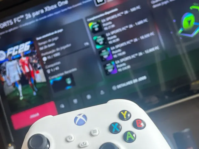 XBOX ONE S + VOLANTE LOGITECH