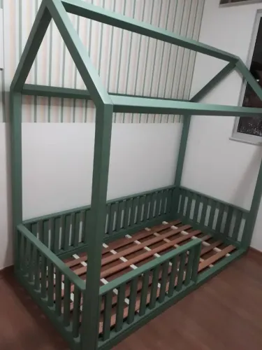 Cama casinha Motessoriano