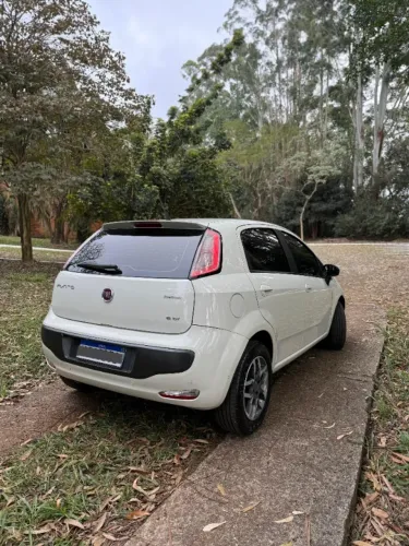 Fiat Punto Essence 1.6 Flex 16V 5P 2013