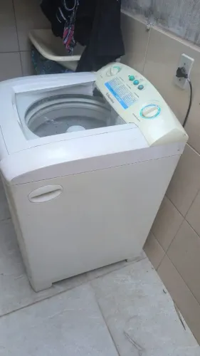 Máquina lavar Eletrolux