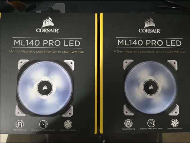 Kit 2x Ventoinha Corsair ML140 Pro LED 140mm PWM - LED Branco - NOVAS, lacradas