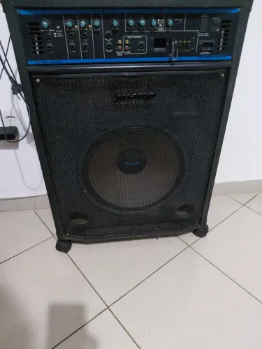 Vende-se cx de som