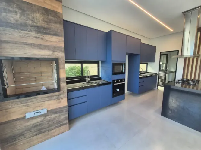 Casa Nova com Projeto Moderno, Marcenaria Completa no Condomínio Terras Alpha Nova Esplana