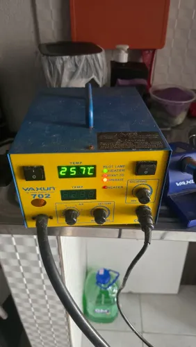 Estação de solda e separadora Yaxun.