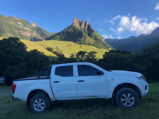 Nissan Frontier S CD 4X4 2.3 TB Diesel Mec. 2021