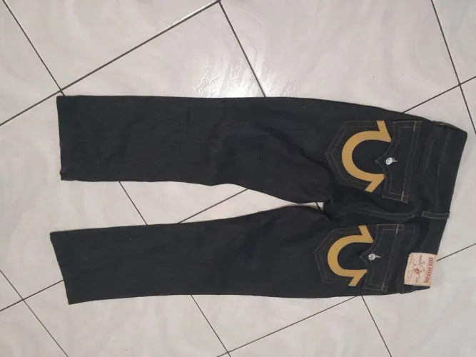 Calça TRUE RELIGION (aceito troca)