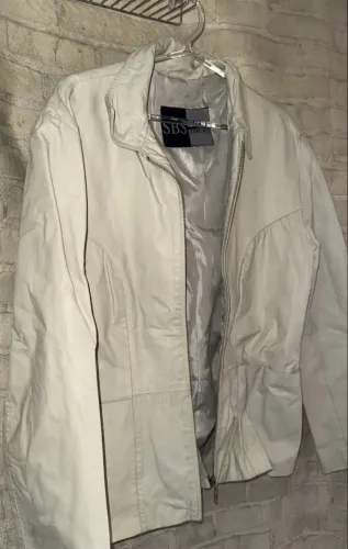 Jaqueta de Couro Legitimo SBS Cia do Couro - Off-White / Gelo